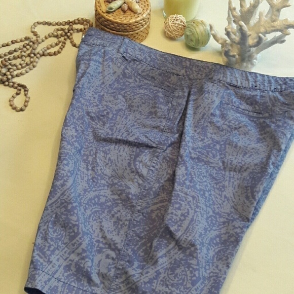 𝅺INTRO. LOVE THE FIT Women's Paisley Print Shorts, 16 - Picture 1 of 4